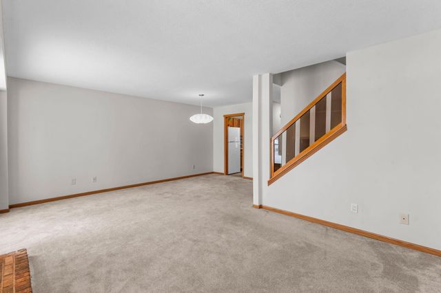 192 Bridlewood Drive, Saint Paul, MN 55119