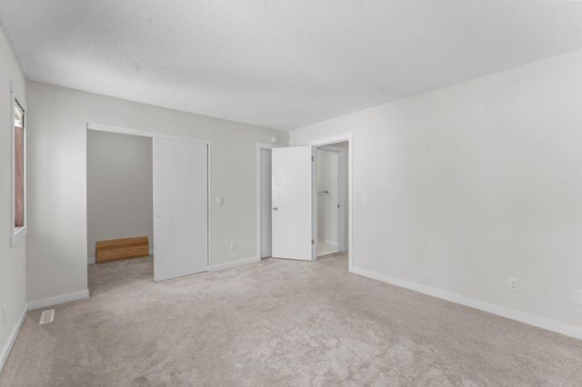 192 Bridlewood Drive, Saint Paul, MN 55119