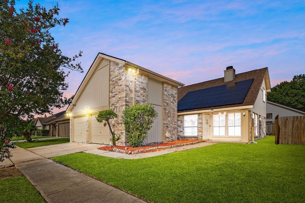 8514 Woodcamp Drive, Houston, TX 77088