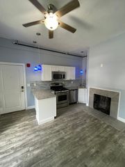 6 Windsor St 2, Worcester, MA 01605