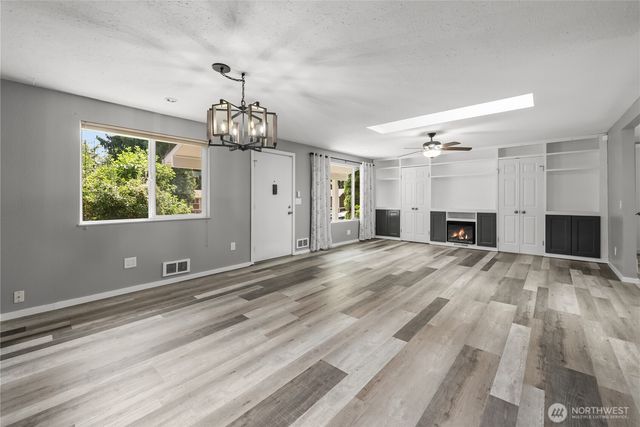 19109 57th Street E, Lake Tapps, WA 98391