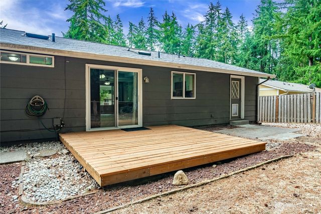 19109 57th Street E, Lake Tapps, WA 98391