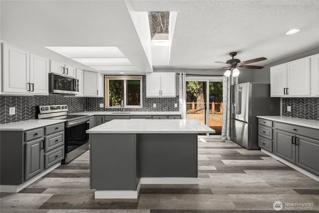 19109 57th Street E, Lake Tapps, WA 98391