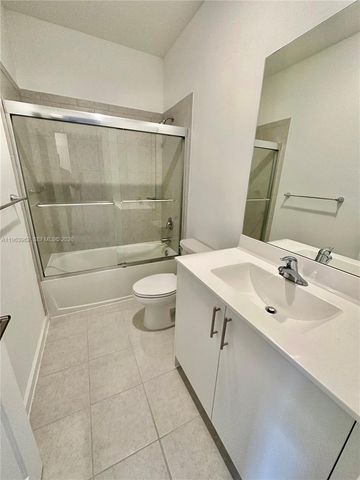 255 SW 159th Pl ., Pembroke Pines, FL 33027