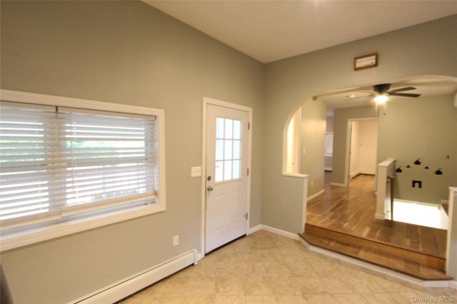 40 Flowerfield Road, Sound Beach, NY 11789
