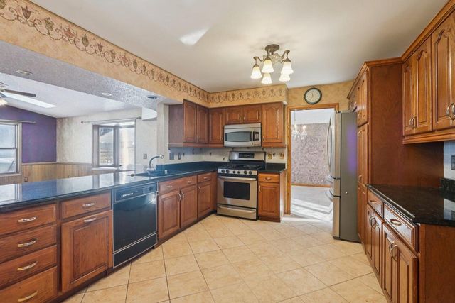 1717 Wicklow Way, Madison, WI 53711