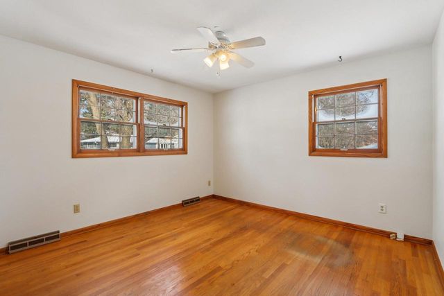 1717 Wicklow Way, Madison, WI 53711