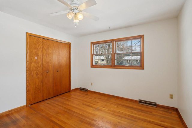 1717 Wicklow Way, Madison, WI 53711