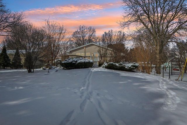 1717 Wicklow Way, Madison, WI 53711