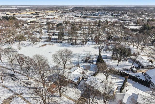 1717 Wicklow Way, Madison, WI 53711