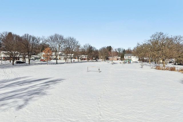 1717 Wicklow Way, Madison, WI 53711