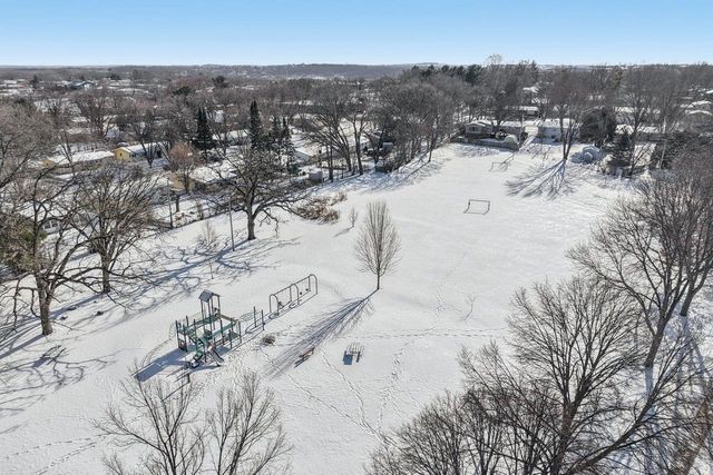 1717 Wicklow Way, Madison, WI 53711