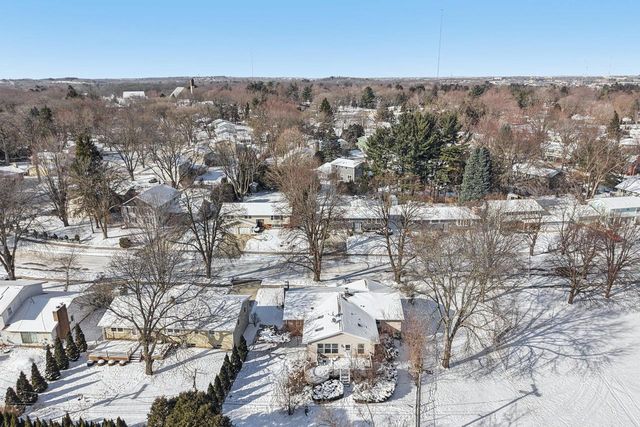 1717 Wicklow Way, Madison, WI 53711