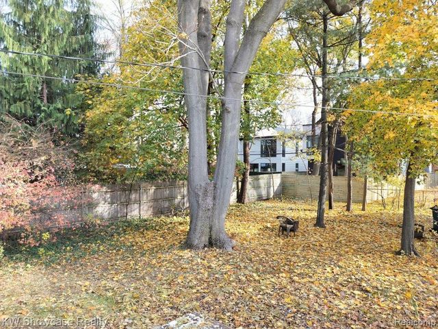 1828 N LAFAYETTE Avenue, Royal Oak, MI 48073