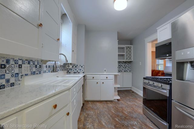 1828 N LAFAYETTE Avenue, Royal Oak, MI 48073