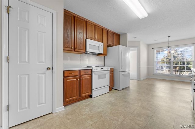 2305 Cross Creek, Tuscaloosa, AL 35404