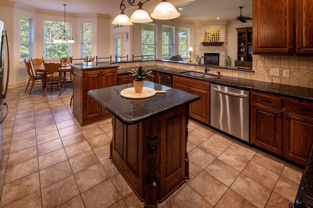 14222 Pinebrook, Tyler, TX 75703