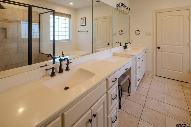 14222 Pinebrook, Tyler, TX 75703