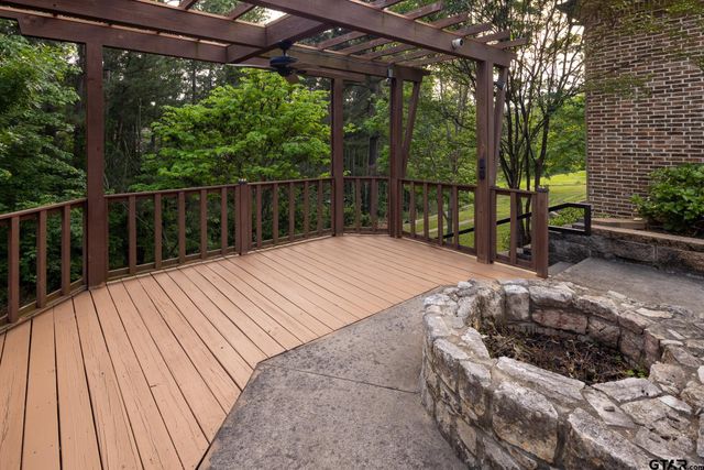 14222 Pinebrook, Tyler, TX 75703