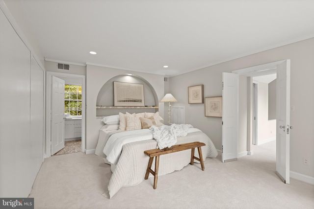 2800 FOXHALL RD NW, Washington, DC 20007