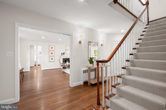 2800 FOXHALL RD NW, Washington, DC 20007