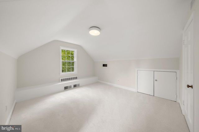 2800 FOXHALL RD NW, Washington, DC 20007