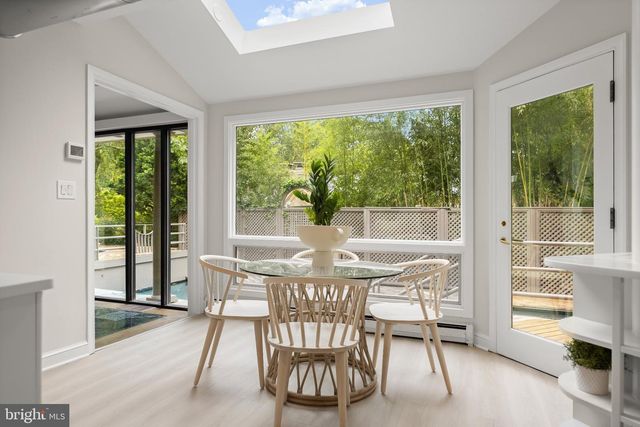 2800 FOXHALL RD NW, Washington, DC 20007