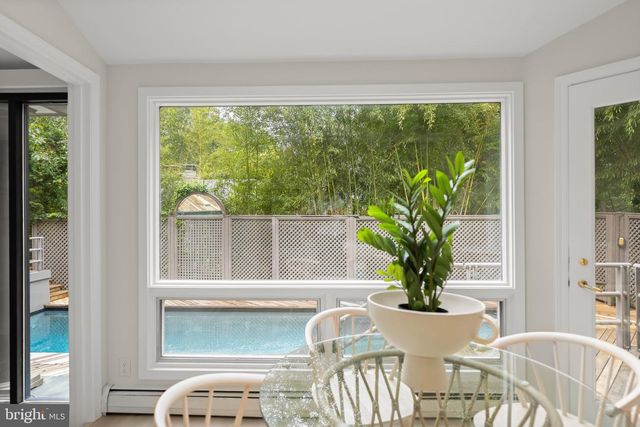 2800 FOXHALL RD NW, Washington, DC 20007