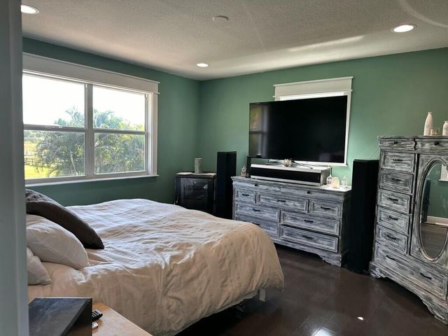 4332 145th Avenue N, Loxahatchee Groves, FL 33470