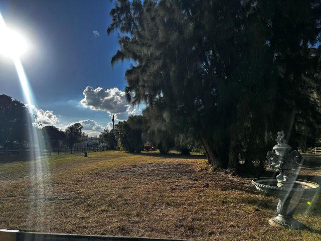 4332 145th Avenue N, Loxahatchee Groves, FL 33470