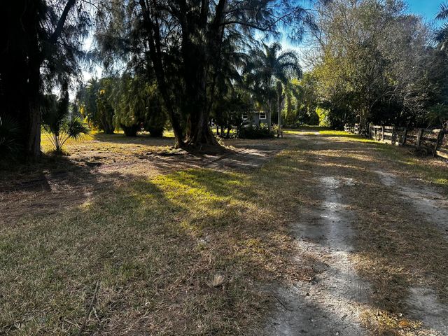 4332 145th Avenue N, Loxahatchee Groves, FL 33470