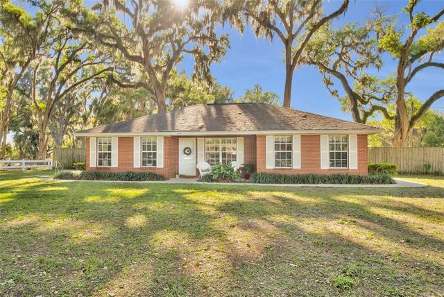 26721 BLOOMFIELD AVENUE, Yalaha, FL 34797