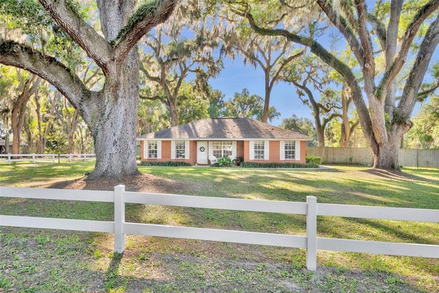 26721 BLOOMFIELD AVENUE, Yalaha, FL 34797