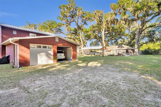 26721 BLOOMFIELD AVENUE, Yalaha, FL 34797