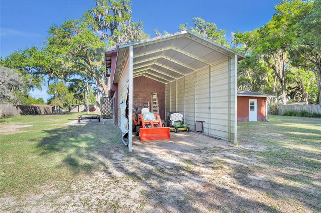 26721 BLOOMFIELD AVENUE, Yalaha, FL 34797