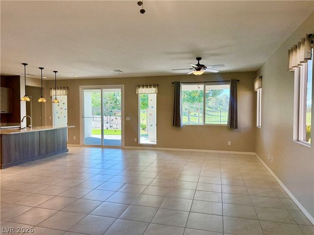 5025 East Beacon Ridge Drive, Pahrump, NV 89061