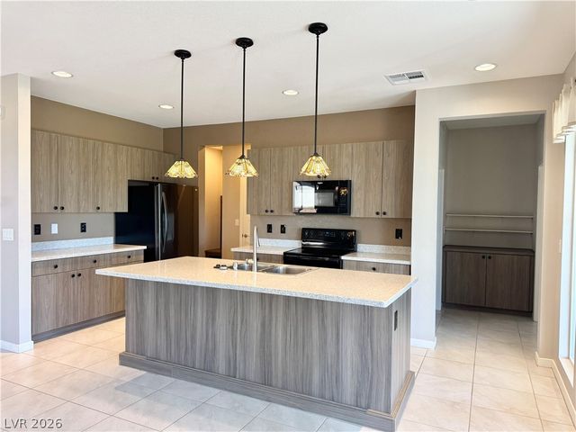 5025 East Beacon Ridge Drive, Pahrump, NV 89061