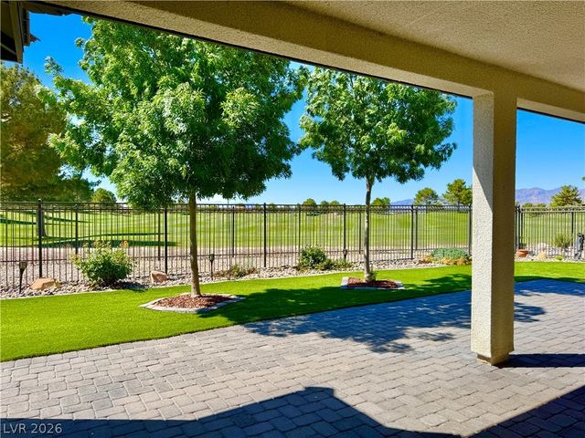 5025 East Beacon Ridge Drive, Pahrump, NV 89061