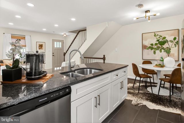 3234 9TH ST S, Arlington, VA 22204
