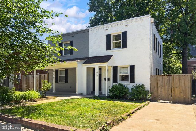 3234 9TH ST S, Arlington, VA 22204