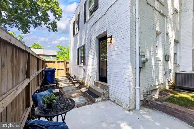 3234 9TH ST S, Arlington, VA 22204