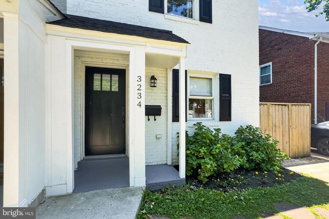 3234 9TH ST S, Arlington, VA 22204