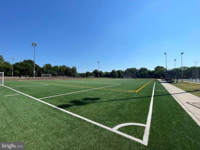 3234 9TH ST S, Arlington, VA 22204