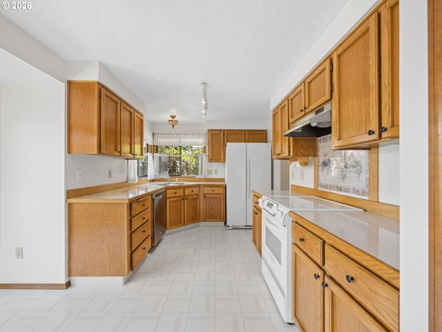 6930 Se 115TH Ave, Portland, OR 97266