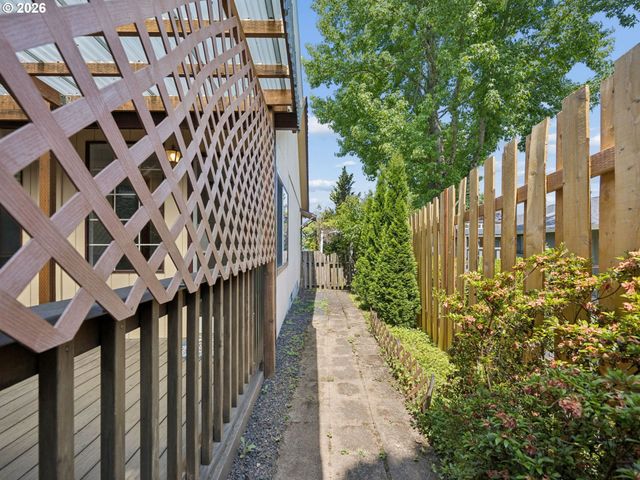 6930 Se 115TH Ave, Portland, OR 97266