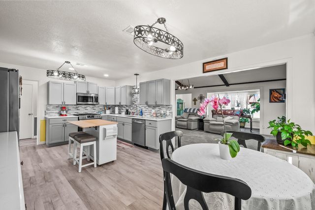 1500 W Garza Street, Slaton, TX 79364