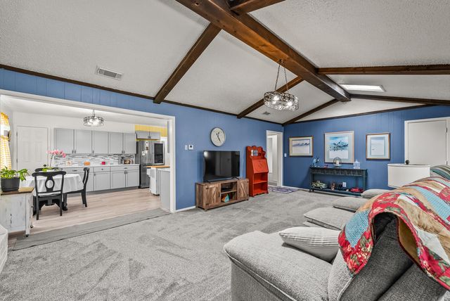 1500 W Garza Street, Slaton, TX 79364