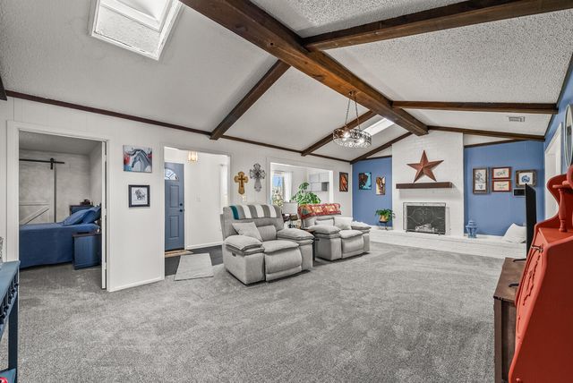 1500 W Garza Street, Slaton, TX 79364