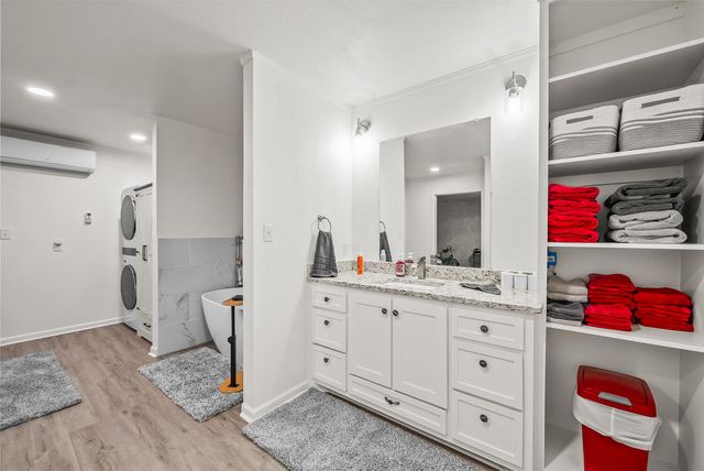 1500 W Garza Street, Slaton, TX 79364