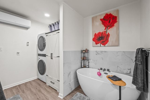 1500 W Garza Street, Slaton, TX 79364